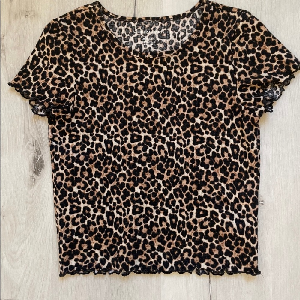 Cheetah cropped tee